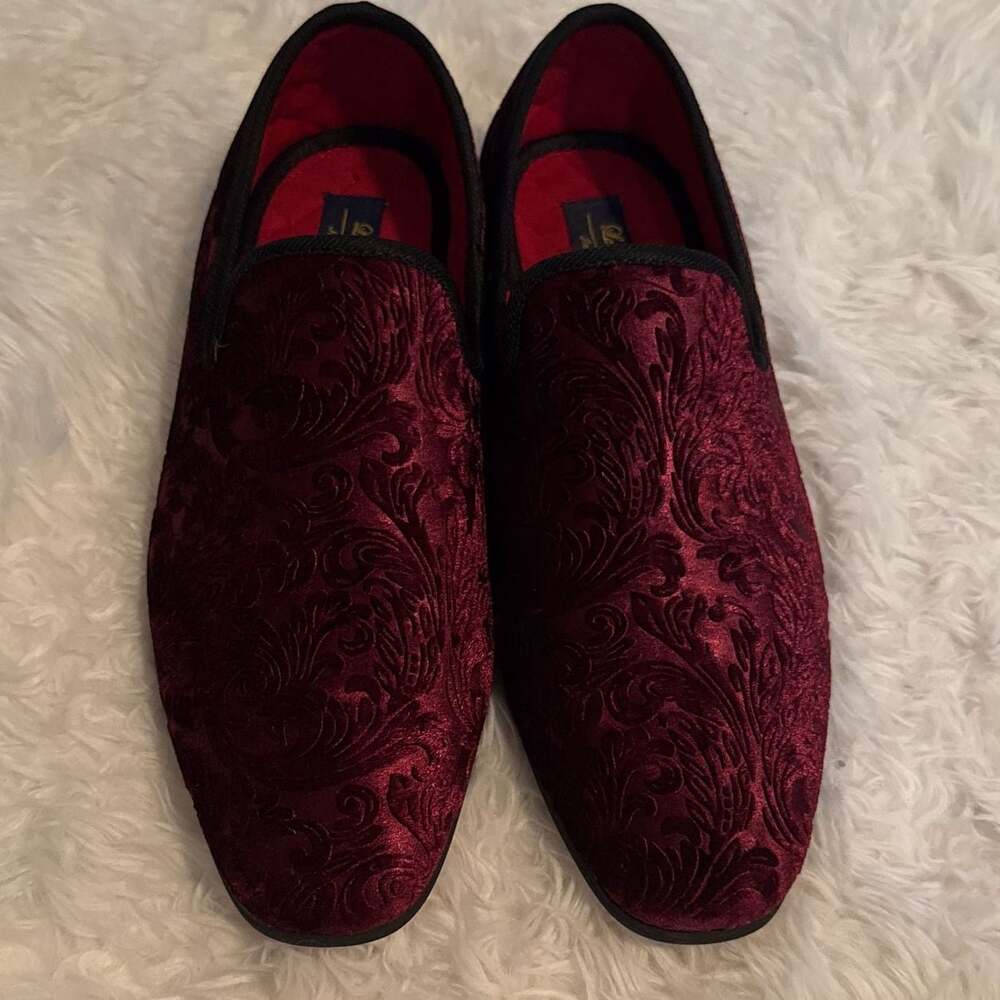 La Milano Broderick Burgundy Velvet‎ Damask Pattern Slip-On Loafer